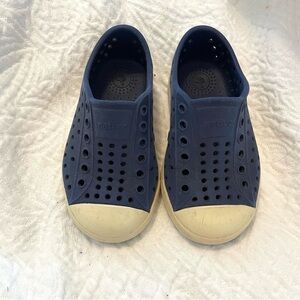 Natives Navy Blue and off white Size C6
